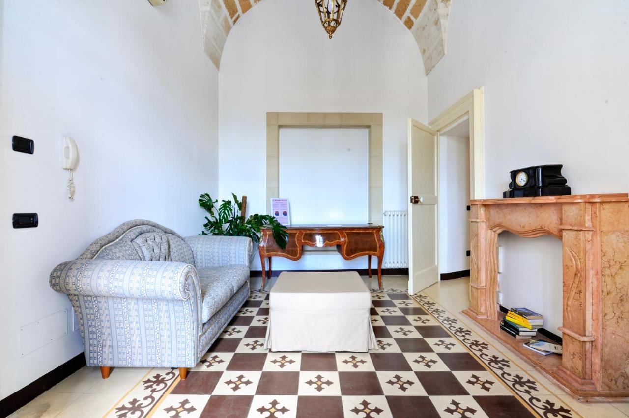 Castriota 19 - Jacuzzi Apartment Sit Lecce Esterno foto